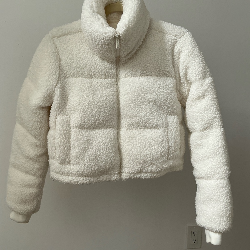 HOLLISTER WOMENS Cozy White Sherpa Jacket